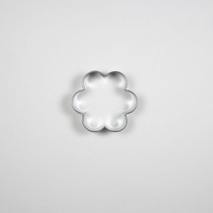 Formička vykrajovací kytička malá 3,8 cm