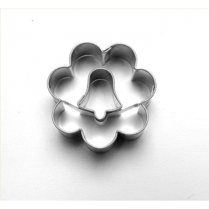 Smolík 928 Formička vykrajovací kytička se zvonkem ve středu 3,9 cm